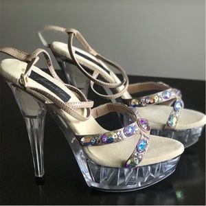 NEW Johnathan Kayne Designer Shoe